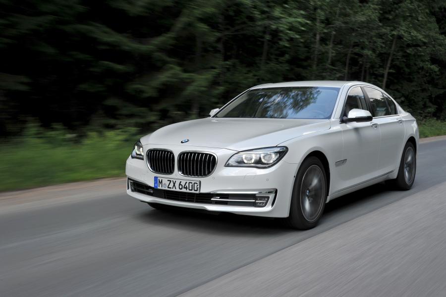 BMW 750i 2013 года  (фото 29 из 56)